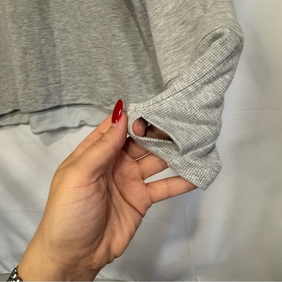 Athleta Grey Women’s Oversize Cozy Sweatshirt Tunic Size Medium - Picture 4 of 7